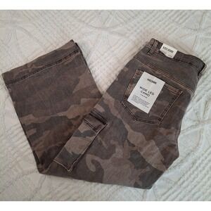Disclosure Womens 17/33 Wide Leg Camo Cargo Pants Low Rise Utility Denim NWT